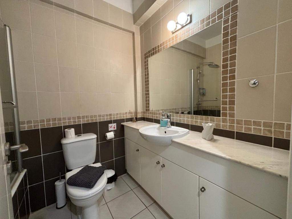Cozy Apartment In Paphos Beautiful Complex Eksteriør bilde